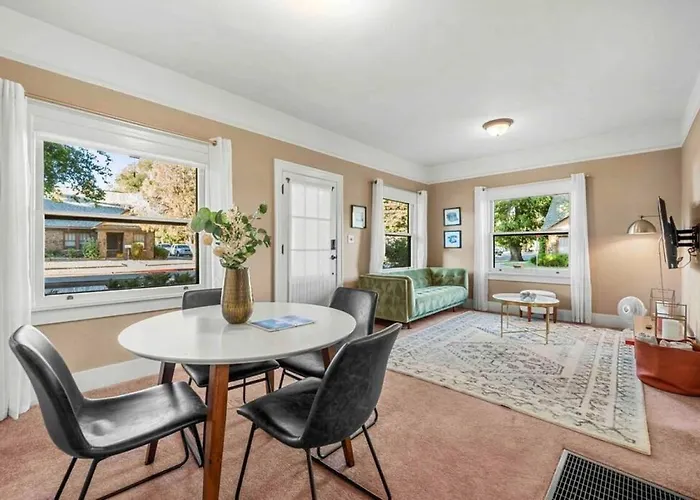 Stylish 1920s Downtown Unit With Hottub Casa vacanze *