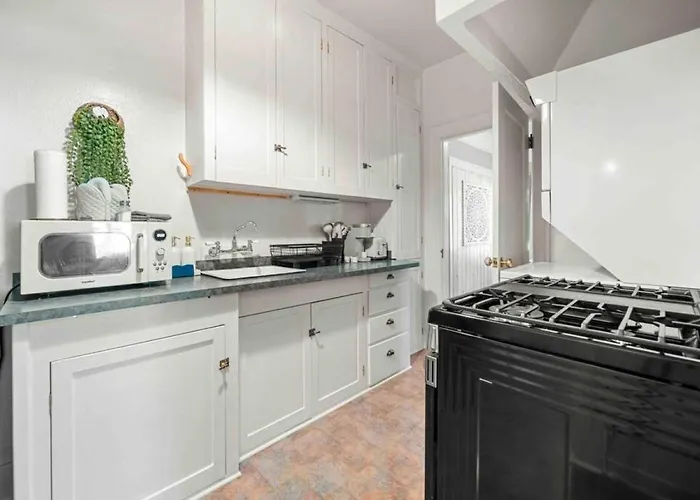 Casa vacanze Stylish 1920s Downtown Unit With Hottub *